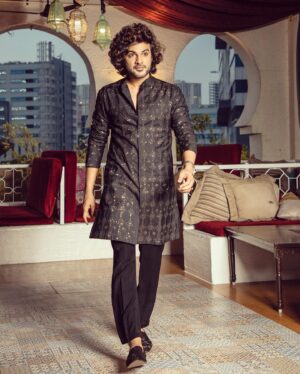 Sidhu Jonnalagadda Instagram - Apparently there is Black Rice also.

Top to toe in  @raamzofficial at @westinhyderabad 
Styled by @prashantiramesh 
Clicked by @shareefnandyala 
@anilandbhanu