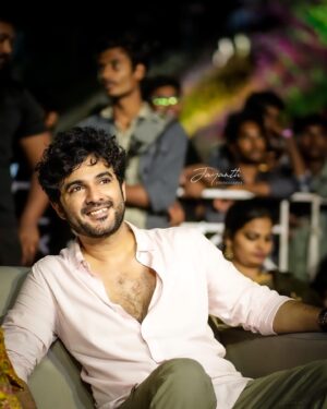 Sidhu Jonnalagadda Instagram - A college Fest. 😎

@_jayanth_photography 
@sunsiitam 
@sunskar_2k22 

#vizag