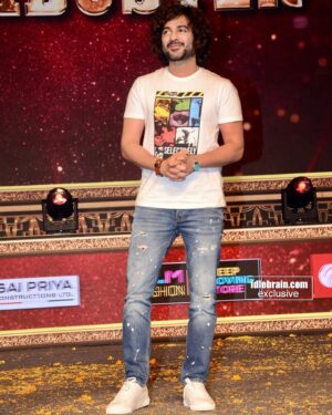 Sidhu Jonnalagadda Instagram - From the Success meet of #veerasimhareddy with the #godofmassesnbk 
@vishwaksens