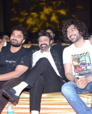 Sidhu Jonnalagadda Instagram - From the Success meet of #veerasimhareddy with the #godofmassesnbk 
@vishwaksens