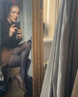 Sigrid ten Napel Instagram - ‘Toen ik werd geboren, bestond er geen benaming voor wat ik was. Ze noemden me nimf, in de veronderstelling dat ik net zo zou zijn als mijn moeder, tantes en duizend nichtjes.’
