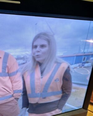 Sigurbjörg Alma Ingólfsdóttir Instagram - Aaaaaand that’s a WRAP! Final voice over session for series 4 of #SecretsOfTheLondonUnderground is done ☑️ I’m soooo excited for you all to see the show, and luckily there are only a few WEEKS until we are back on your screens in July 🥳 last photo shows just how excited I am 🤣