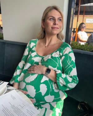 Sigurbjörg Alma Ingólfsdóttir Instagram - May ✨🌸 swipe to the end for a sneak peak of the boy in my belly 🥰