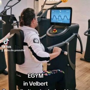 Silke Kayedelen Instagram - Offiziellen Eröffnungsfeier der Gesundheitsschmiede e.V am 03.02.24. Am 04.02.24, also  heute, direkt das erste Training an den Geräten des #egymKraftzirkel 
Unsere liebe Farina  @FUNDAMENTAL konnte es kaum erwarten und das freut uns natürlich sehr. Danke Farina für deine Premiere an den Geräten des Egymkraftzirkels 😍
#muskeln #egymvelbert #abnehmen #egym #Velbert #fitness