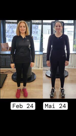 Silke Kayedelen Instagram - Mein Weg zurück zur Fitness: Eine Reise des Wiederaufbaus dank des Egymkraftzirkels

Ich bin Silke Kayadelen und möchte euch von meinem Weg zurück zur Fitness erzählen. Nach einem schmerzhaften Verlust in der Familie und gesundheitlichen Rückschlägen, einschließlich eines Krankenhausaufenthaltes  und Verletzungen durch Stürze, fiel es mir schwer, mein Training aufrechtzuerhalten. Meine Gelenke machten mir zu schaffen, und ich hatte Mühe, wieder in den Sport zu finden.

Doch im Februar 2024 beschloss ich dies zu ändern. Mit knapp 74 Kilogramm begann ich mit dem Egymkraftzirkel und habe seitdem unglaubliche Fortschritte gemacht. Heute, Anfang Juni, wiege ich 65 Kilogramm und habe nicht nur an Gewicht verloren, sondern auch meine Körperform und -zusammensetzung stark verbessert.

Mein Wohlbefinden hat sich enorm gesteigert, und ich bin stolz auf die sichtbaren Veränderungen, die ich erreicht habe. Es ging mir nicht primär um den Gewichtsverlust, sondern um die Formung und Veränderung meiner Körperzusammensetzung – weniger Fett, mehr Muskulatur. Das Training an den Egym-Geräten hat einen großen Beitrag dazu geleistet.

Die vorher-nachher Bilder sprechen für sich und zeigen, wie groß der Unterschied ist. Ich bin dem Krafttraining sehr dankbar, dass es mir geholfen hat, meinen Körper und mein Leben neu zu gestalten. Nach diesem Aufschwung kann ich jetzt auch wieder alle meine Kurse mit Burpees und Hampelmännern absolvieren, die früher eine große Herausforderung waren.

Als Personal Trainerin und Ernährungsberaterin weiß ich, wie wichtig Fitness und gesunde Ernährung sind.  Mein Wissen hat mir natürlich sehr geholfen mir selbst zu helfen. Ich unterstütze viele Menschen dabei, ihr Gewicht und ihre Fitness zu verbessern, und bin froh, dass ich diesen Weg selbst gegangen bin.

#FitnessJourney #Transformation #Krafttraining #Gesundheit #Motivation #Wellness #BodyTransformation #Sport #Wohlbefinden #Training #Egymkraftzirkel #egym #egymvelbert
#GesundheitsschmiedeVelbert