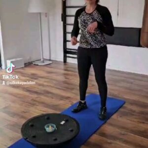 Silke Kayedelen Instagram - Die weltbeste Medode Pushups zu erlernen....
Wer kennt die?