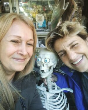 Silvia Kutika Instagram - Reunion de amigos😂