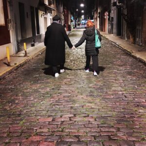 Silvia Kutika Instagram - Y van 30 años caminando juntos...