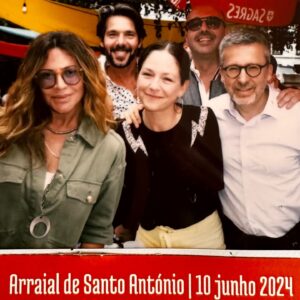 Sílvia Rizzo Instagram - Convite muito simpático da @freguesiasantoantoniolisboa que já vai sendo tradição, comemorar o 10 de junho num arraial na Praça da Alegria.
Alegria foi também ver o nosso Ruy de Carvalho que continua um jovem nos seus 95 anos 🙌🏼🤩
Obrigada @vasckarof pela iniciativa!