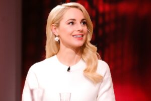 Silvia Schneider Instagram - Zu Gast bei Barbara Stöckl gemeinsam mit Alfred Jaklitsch, Felix Neureuther und Clara Louise. Heute um 23:02 auf ORF2. Es wird sehr nett, lustig und auch nachdenklich. Ich freue mich über Feedback. ⁠
⁠
foto@orf.at⁠