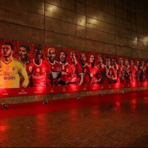 Simão Sabrosa Instagram - Mais que 20 razões para estar orgulhoso… mais que 20 motivos para ser grato. Fazer parte dos 20 mais importantes do estádio da Luz, nos 20 anos de vida desta Catedral, e escolhido pelos sócios… é uma honra imensa! Sentida gratidão a todos os que votaram, deste camisola 20 que vos guardará sempre do lado esquerdo do peito.