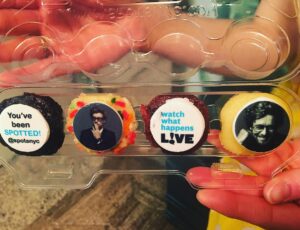 Simon Baker Instagram - Thanks for the laughs @bravoandy and @kylerichards18 
#wwhl #cupcakes #breath #Breaththemovie #breaththefilm