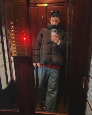 Simón Hempe Instagram - como se dice reflejo en catalán?🪞