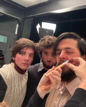 Simón Hempe Instagram - barcelona me trae muchos recuerdos..
los encuentros, las lecturas, los amigos nuevos, los ensayos previos al rodaje de la sociedad de la nieve 🥹 
ya pasaron mas de dos años.

@societyofthesnow