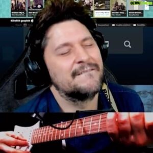 Simon Krätschmer Instagram - #Gitarrelernen #Rocksmith @rocksmithplus #werbung Ich wollte schon immer irgendwann Gitarre spielen können. Also habe ich das gemacht, was jeder macht, der Gitarre spielen lernen will: Ich habe mir Gitarren gekauft. Durch den Besitz alleine lernt man aber nicht, also lagen sie erstmal nur dumm rum. So wie ich. 

Deshalb habe ich mich in den letzten Wochen mit #Rocksmith  beschäftigt und lerne tatsächlich endlich meine ersten Lieder. Es gibt locker über 5000  Songs in wirklich allen Stilrichtungen, ständig kommt neue Musik dazu. 

Ich kann üben, wann immer ich will und sehe durch das Echtzeit-Feedback direkt, wo ich mich verbessert habe und an welchen Stellen weiter geübt werden muss.

Alle Preise & Infos zu Rocksmith  hier: https://ubi.li/CS8tY