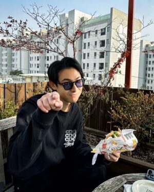 Simon Lien Instagram - 水逆期間
除了吃好料之外不宜輕舉妄動☺️