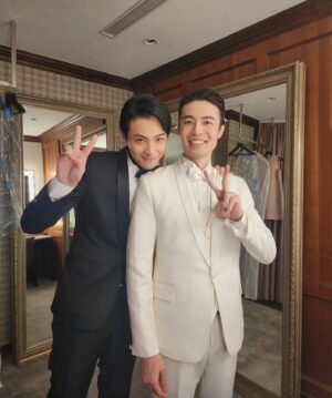 Simon Lien Instagram - 從小ㄧ起長大的兄弟，也不知道要多說什麼，只能跟你說你的人生好與壞我都會陪你ㄧ輩子嘿，有點噁心，但我還是要說，我都會在，愛你❤️
-
@dewichien 好好和他相處😆😌

#wedding #伴郎 #bestfriends