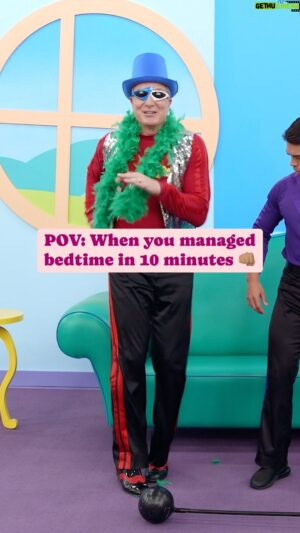 Simon Pryce Instagram - At this rate you might as well add ‘magician’ to your resume! 🪄😎

#TheWiggles #Parents #BedTime