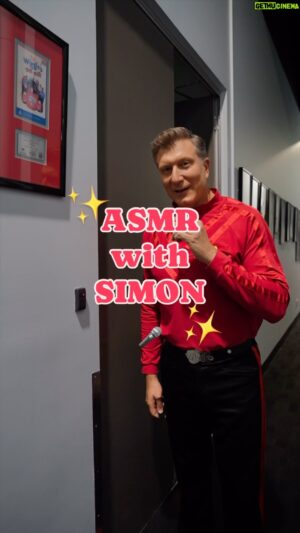 Simon Pryce Instagram - Your ears will thank you for this👂

ASMR with @simon_wiggle 

#TheWiggles #ASMR #ASMRCommunity  #SimonWiggle