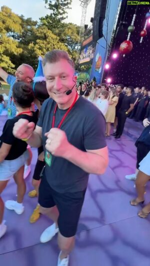Simon Pryce Instagram - wiggle grooves on the polar express 🎅🏾🕺🏾🪩🎄✨
if you want to see some more wiggly christmas vibes tune into @channel7 tonight at 7:30 to watch @thewiggles perform at @carolsinthedomain 💌💃🏾⭐️