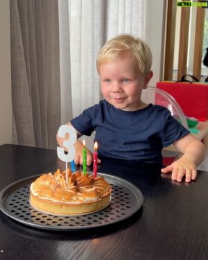Simon Pryce Instagram - Turning 3 starts off as very serious business, according to Asher who is head of the table in the birthday cake boardroom 😆 Scroll to the end for some very cute hip hip hoorays ❤️🥳🎂

Happy Birthday to our big boy! We love you so much, thank you for always making us laugh with your incredible sense of humour and for keeping our patience in check with your incredible defiance. You keep us all balanced and keep our hearts full. 🎈3️⃣🥰

#happybirthday #3 #loveyou