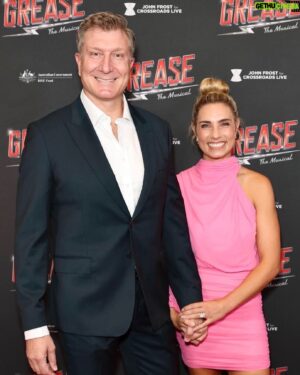 Simon Pryce Instagram - GREASE is the word…

Opening night for this very nostalgic and fun show 🎵💃🏼🕺🏼🩷

@greaseoztour @ippublicity_ @xroads_live
