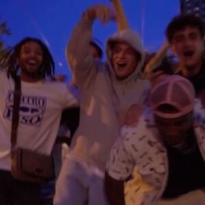 Simon Rérolle Instagram - NEW MUSIC VIDEO OUT NOW « Til Sun Up »☀️☀️ Hope you like it! Link in bio 💛