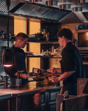 Simon Rérolle Instagram - New Music Video “French Sauce”featuring @oscarlesage 👨‍🍳🇫🇷 OUT OCTOBER 19…