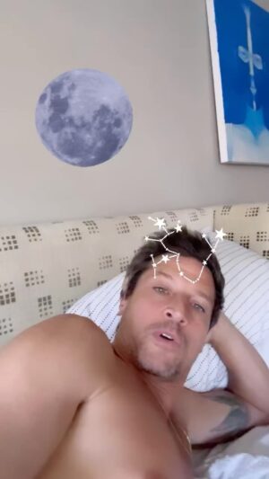 Simon Rex Instagram - Do you believe in astronomy ? 😵‍💫