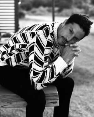 Simon Rex Instagram - New @behindtheblinds regalia … extremely rare and borderline tiptronic situation we have on our hands here. 📸 @hadar_pitchon