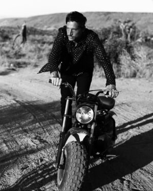 Simon Rex Instagram - New @behindtheblinds regalia … extremely rare and borderline tiptronic situation we have on our hands here. 📸 @hadar_pitchon
