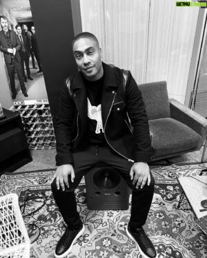 Simon Webbe Instagram - Just want to say thank you to those who have taken the time to stream, download, and watch the video of our brand new single, Haven’t Found You Yet. 

What song am I about to sing sitting on this speaker? 

Comment 👇🏾