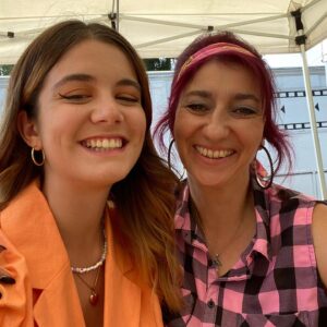 Simona Babčáková Instagram - Měla jsem radostné setkání s Elizabetou Kiss. A jsem nadšená, když potkám inteligentní a komunikativní bytosti a je jedno, kolik je komu let. 😀😉😇🤔🙏
.
.
.
@ellizabethkiss ❤️