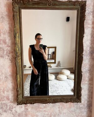 Simona Rýdlová Instagram - Prvnímu Face Yoga studiu u nás je půl roku a je to takový frmol, že jsem ještě nestihla otvíračku. Děkuji, že přemýšlíte i jinak než invazivně 🙏🏻♥️.
.
Face Yoga by Simona, Bělehradská 35.
.
#faceyogasimona #faceyoga #facestudio #oblicejovajoga #jdeto #prirozene #mametovrukou