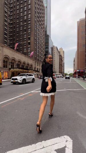 Simone Boyce Instagram - My relationship with New York City is my most toxic relationship ✨☕️🗽