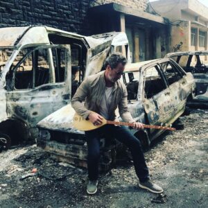 Sinan Albayrak Instagram - Bütün bu karmaşanın için de bi saz buldum. Mayınsız. #afrin