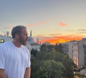 Sinan Albayrak Instagram - Budur. Bi at gerekirdi şimdi bi de kovboy olmalıydı gün batımına doğru #redkit gibi