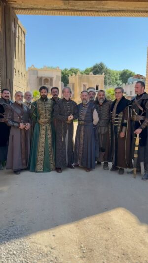 Sinan Albayrak Instagram - Bizler Mehmed Fetihler Sultanı ekibi olarak kahraman Gazze ve Filistin halkının yanındayız. @mehmedfetihlersultanitrt @serkancayoglu @bulentalkis @selimbyraktar @ertugrulpostoglu @kenancobanofficial_ @serhatozgul @caglar.can.5 @gzt @yenisafak @hurriyetcomtr #gaza #gazze #palestine
