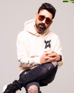 Sinan Çalışkanoğlu Instagram - Anlat dinliyorum 😎 @balkanerkan 📸#shoot