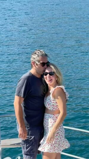 Sinan Tuzcu Instagram - 💙 🧿 @beyzakapu 💙🎂