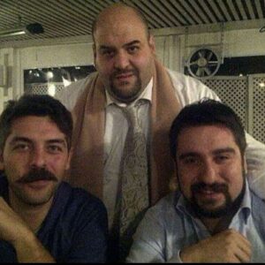 Sinan Tuzcu Instagram - Since 1995 / foto 2005 … “OÇK” … 🧿… konum istanbul :) Montenegro Tunç başkanın ek işi :)) bu fotoda ürün yerleştirme yoktur. 🤣 ahretlik işte napcan :)