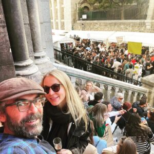 Sinan Tuzcu Instagram - Montmartre bağ bozumu şenlikleri … ✌️🙏🇫🇷🍇👍