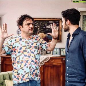 Şinasi Yurtsever Instagram - 10 kere 10 ? @halitozgursari @gizlisaklifox