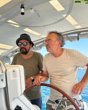 Şinasi Yurtsever Instagram - Kaptanın seyir defteri. #captain#jack#eugene o'neill#sail#benetaue#fokia#aegean#sea#engingunaydın @engingunaydn
