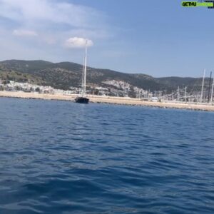 Şinasi Yurtsever Instagram - #deneme#seyirleri#miltamarina#delfin#sailing#beneteau##route#kumbahçe