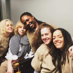 Sipiwe Moyo Instagram - It’s the CUT UP CREW…AAAAY! No matter how much time passes, my #orangefamily will always be my 🧡🖤🧡
.
.
.
.
.
.
.
.
.
.
.
.
.
.

#oitnb #netflix #oitnbseason6 #oitnbseason7 #bts #orangeforever #oitnbseriesfinale #adeola  @oitnb @netflix #adeolaaddict #dblock #jail #tothemax #prison #oitnbseason6finale #orangefamily #orangeisthenewblack