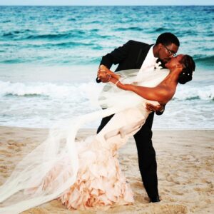 Sipiwe Moyo Instagram - ♥️8 years in and we’re just getting started♥️
.
.
📷: @katrinaelenaphotography .
.
.
.
.
.
.
#happyanniversary #blacklove @professionalblackgirl #love