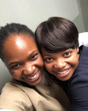 Sipiwe Moyo Instagram - 🧡WOW🖤 10 YEARS!!! I remember watching @oitnb for the first time at home and my mind being blown at seeing so many female and gender non-binary NYC actors of color doin’ the damn thang! So you can imagine my delight when #adeola came into my life and the rest was history. But not ALL history, because my #orangefamily is forever and still some of my best friends and greatest support system. Congratulations to the whole family for making history and thank you to @ijnej @jennifer_euston_casting @theladysja for this dream-come-true experience 🧡🖤🧡#orangeforever
.
.
.
.
.
.

#oitnb #netflix #oitnbseason6 ##bts #orangeforever #oitnbseriesfinale #adeola  @oitnb @netflix #adeolaaddict #dblock #lorna #yaelstone #impressions #jail #tothemax #prison #bunkie
.#oitnb #netflix #oitnbseason6 #oitnbseason7 #bts #orangeforever #oitnbseriesfinale #adeola  @oitnb @netflix #adeolaaddict #dblock #rats #lorna #tothemax #prison #oitnbseason6finale #rats #professionalrats #pousseywashingtonfund #orangeisthenewblack @sheisdash @daniebb3 @therebeccaknox @shirleyroeca @thebigfella @lauraprepon @yaelstone @nlyonne @uzoaduba @heyjenkeefe @danielladejesuavemente #sagstrike #sagaftrastrong #unionstrong