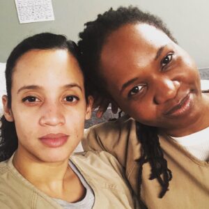 Sipiwe Moyo Instagram - It’s the CUT UP CREW…AAAAY! No matter how much time passes, my #orangefamily will always be my 🧡🖤🧡
.
.
.
.
.
.
.
.
.
.
.
.
.
.

#oitnb #netflix #oitnbseason6 #oitnbseason7 #bts #orangeforever #oitnbseriesfinale #adeola  @oitnb @netflix #adeolaaddict #dblock #jail #tothemax #prison #oitnbseason6finale #orangefamily #orangeisthenewblack