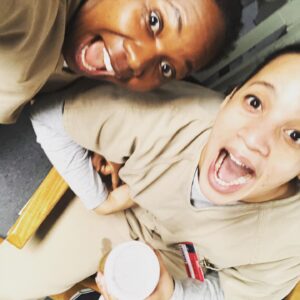 Sipiwe Moyo Instagram - It’s the CUT UP CREW…AAAAY! No matter how much time passes, my #orangefamily will always be my 🧡🖤🧡
.
.
.
.
.
.
.
.
.
.
.
.
.
.

#oitnb #netflix #oitnbseason6 #oitnbseason7 #bts #orangeforever #oitnbseriesfinale #adeola  @oitnb @netflix #adeolaaddict #dblock #jail #tothemax #prison #oitnbseason6finale #orangefamily #orangeisthenewblack